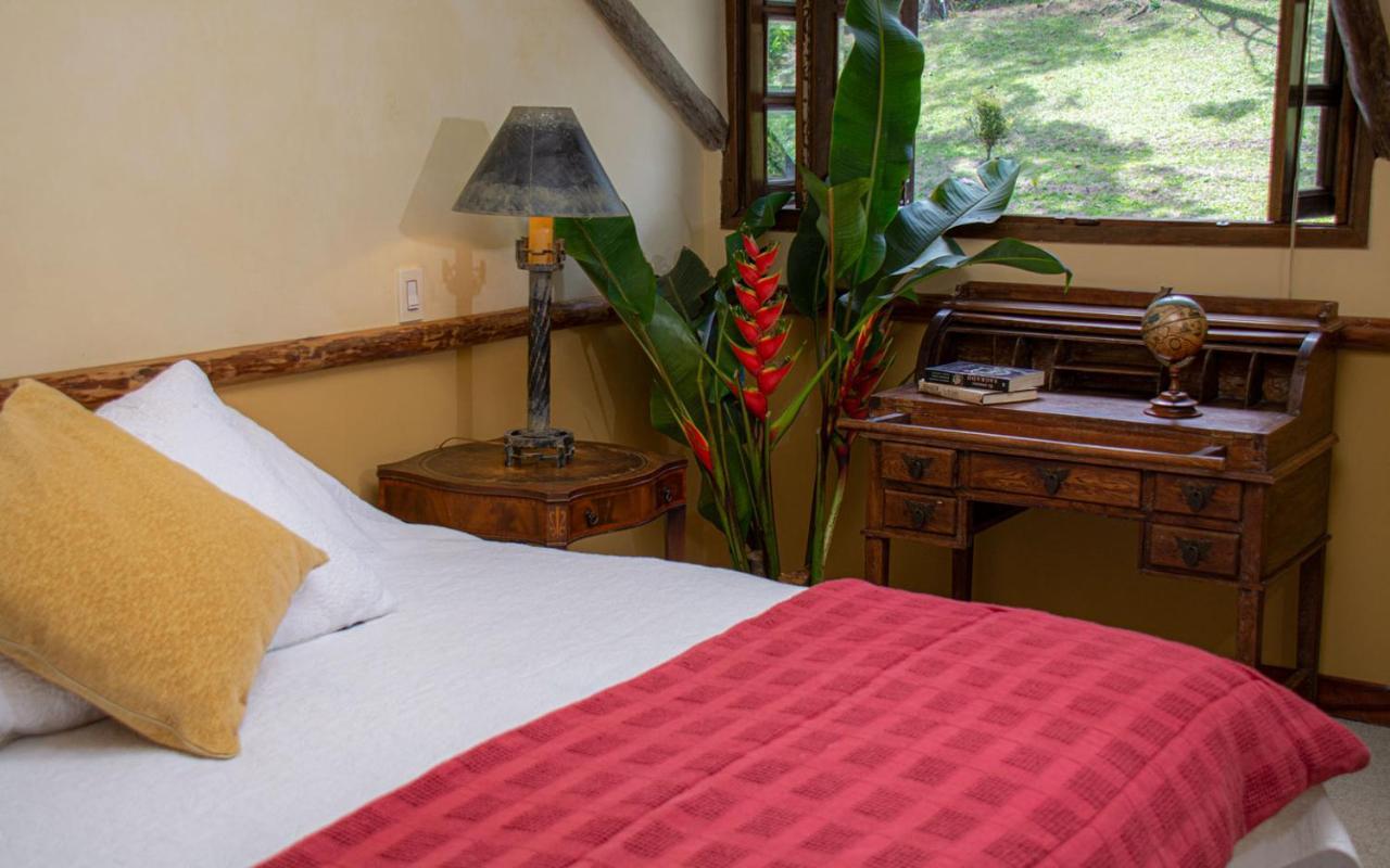 Las Mercedes Lodge カリ エクステリア 写真
