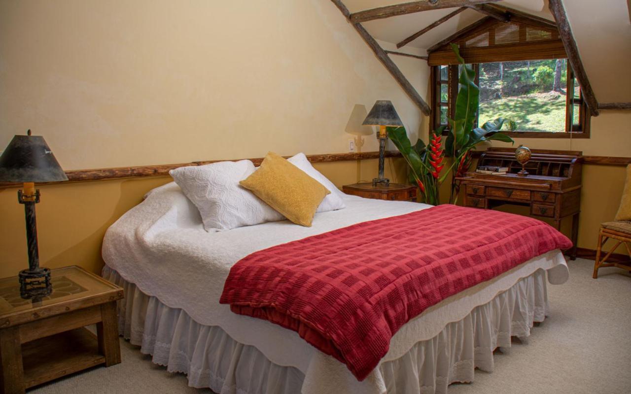 Las Mercedes Lodge カリ エクステリア 写真